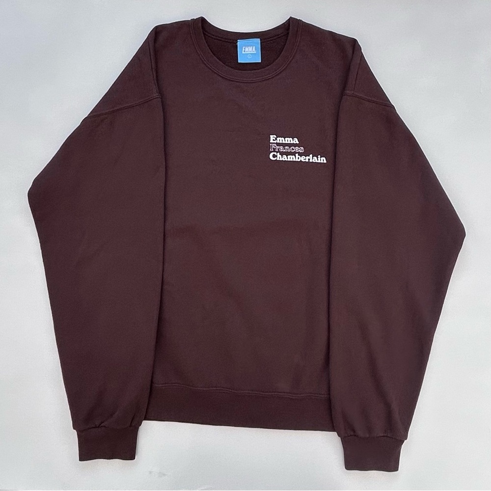 Emma Chamberlain Frances Brown Spell Out Crewneck Sweatshirt Size Adult Large